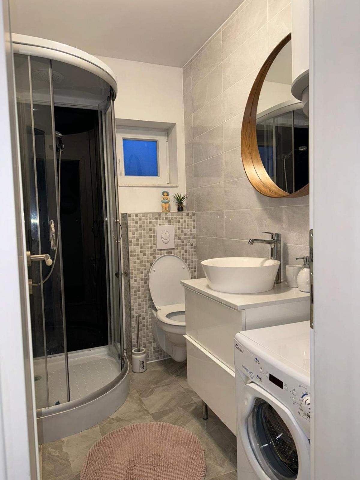 Apartman Dukic Okrug Gornji Εξωτερικό φωτογραφία